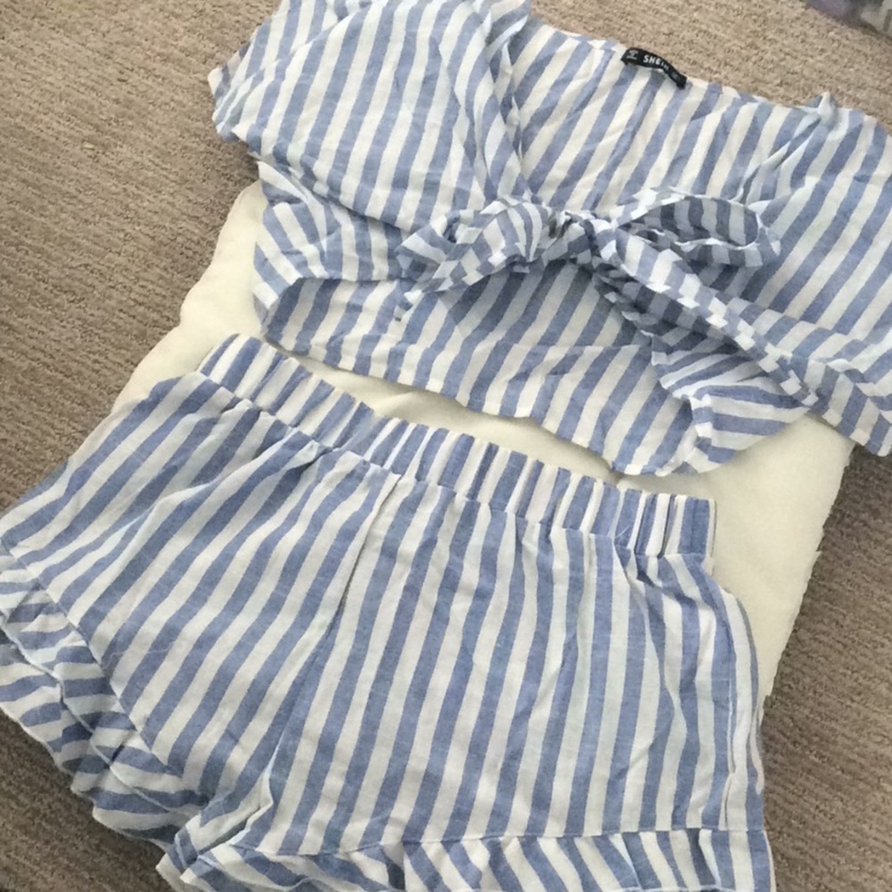 Brand new Set Crop top and Short
